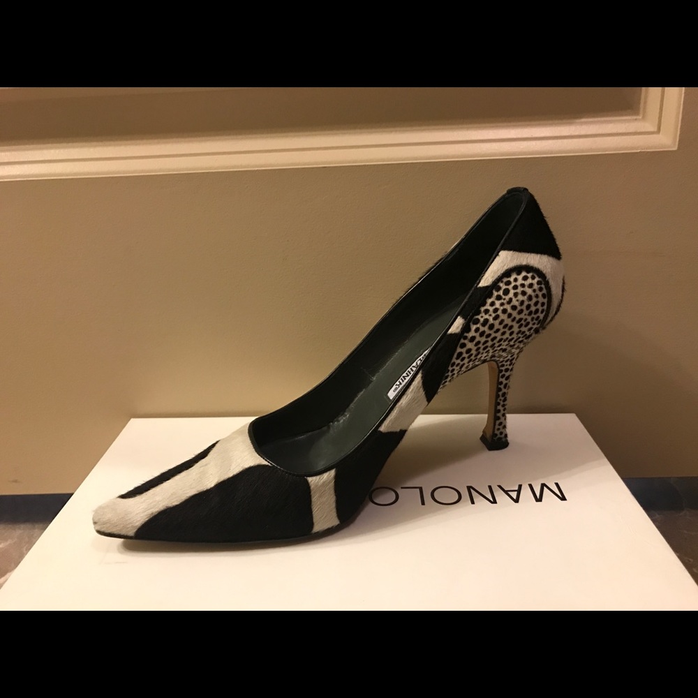 Unique vintage Manolos 💫